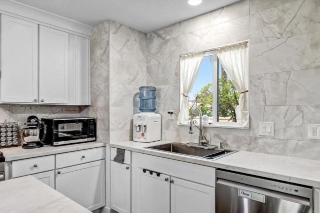 2012 E Mission Avenue 6, Escondido, CA 92027