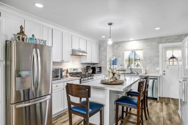 2012 E Mission Avenue 6, Escondido, CA 92027