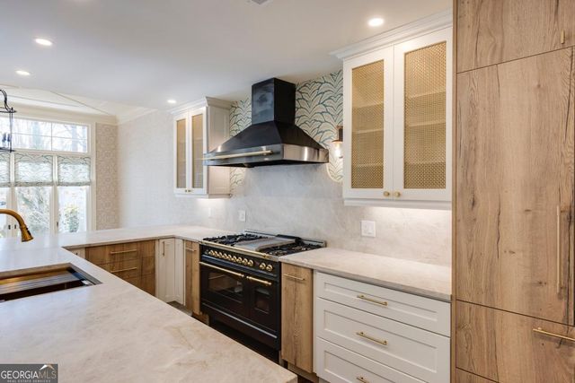 120 Summerour Vale, Johns Creek, GA 30097