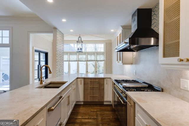 120 Summerour Vale, Johns Creek, GA 30097