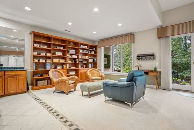 53 The Fairways, Ipswich, MA 01938