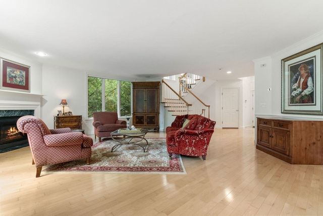 53 The Fairways, Ipswich, MA 01938