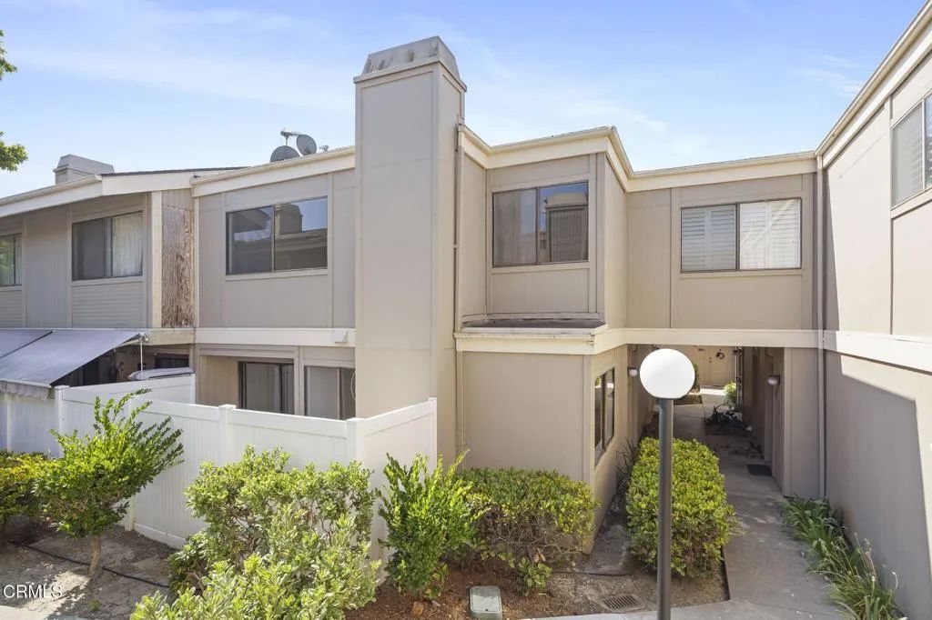 1466 San Simeon Court 4, Ventura, CA 93003