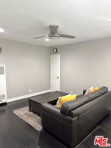 50 Elm Avenue 5, Long Beach, CA 90802