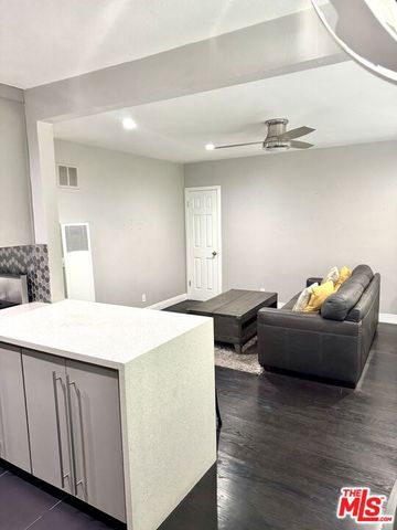 50 Elm Avenue 5, Long Beach, CA 90802