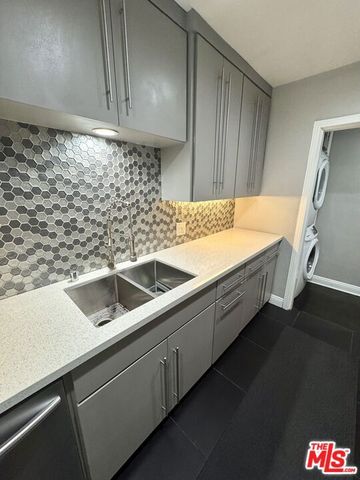 50 Elm Avenue 5, Long Beach, CA 90802