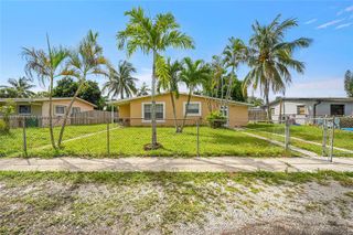 6210 SW 38th St, Davie, FL 33314