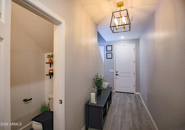 8820 W Lamar Road, Glendale, AZ 85305