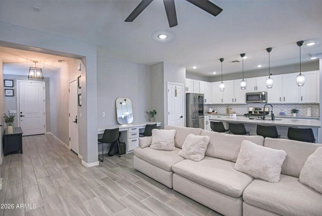 8820 W Lamar Road, Glendale, AZ 85305