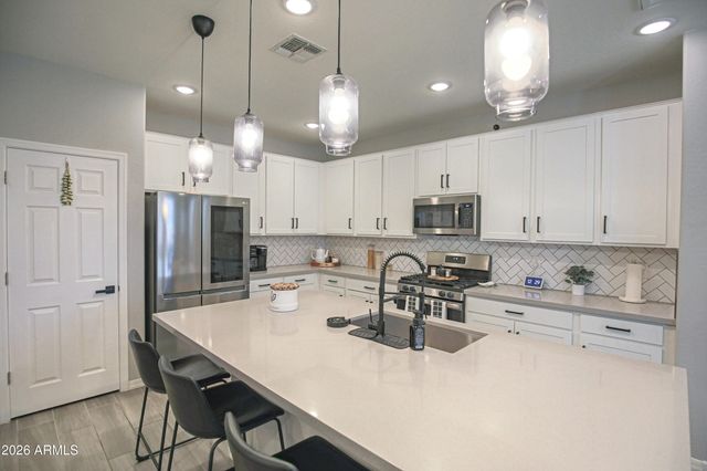 8820 W Lamar Road, Glendale, AZ 85305