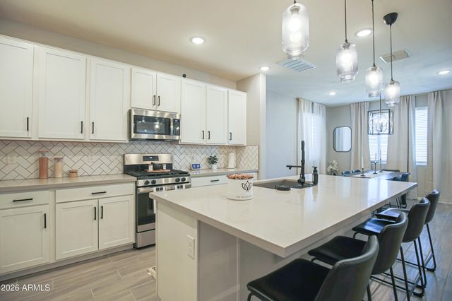 8820 W Lamar Road, Glendale, AZ 85305