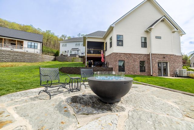 9876 Trestle Circle, Ooltewah, TN 37363