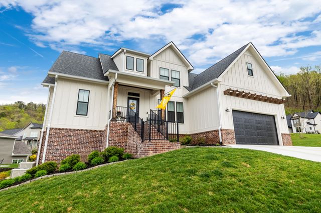 9876 Trestle Circle, Ooltewah, TN 37363