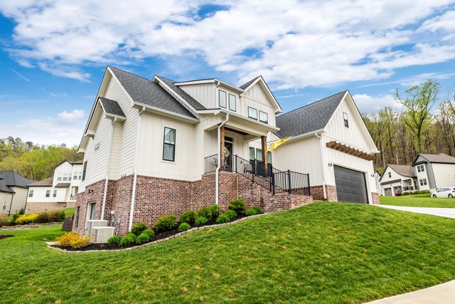 9876 Trestle Circle, Ooltewah, TN 37363