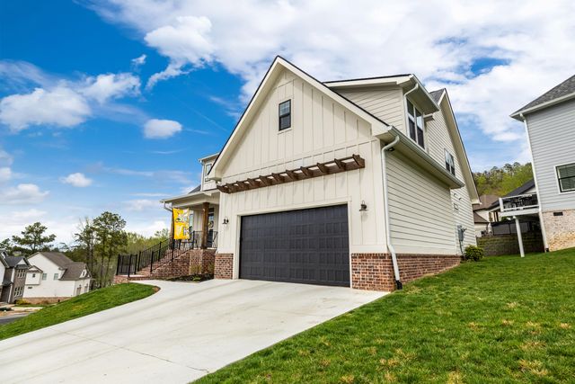 9876 Trestle Circle, Ooltewah, TN 37363