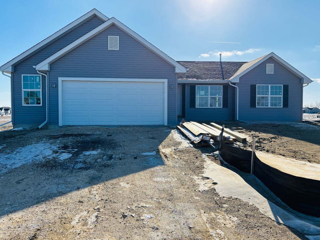 208 Autumnwood Lane, Davis Junction, IL 61020