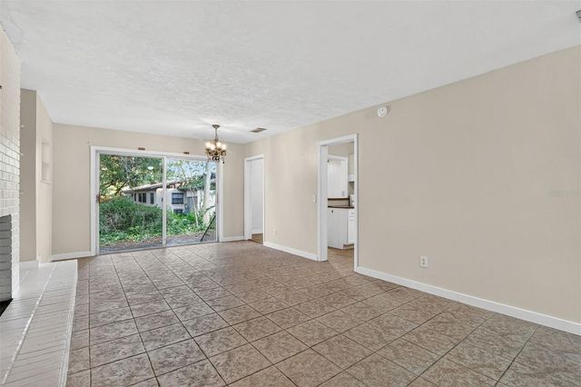 914 NE 6TH AVENUE, Gainesville, FL 32601