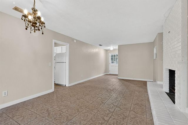 914 NE 6TH AVENUE, Gainesville, FL 32601