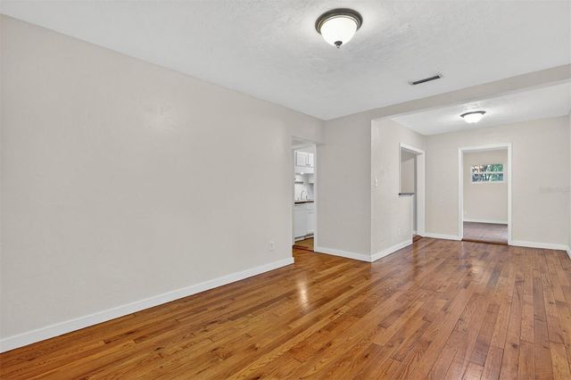 914 NE 6TH AVENUE, Gainesville, FL 32601