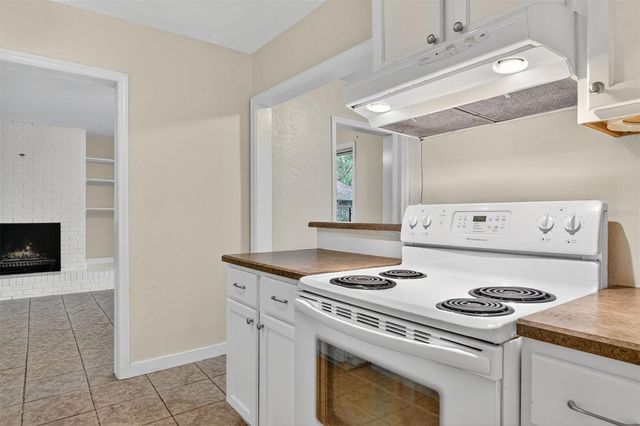 914 NE 6TH AVENUE, Gainesville, FL 32601