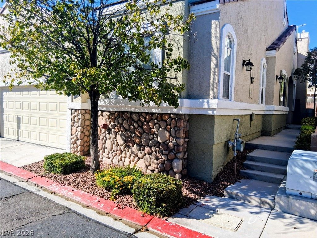 9116 Kings Town Avenue, Las Vegas, NV 89145 — exterior