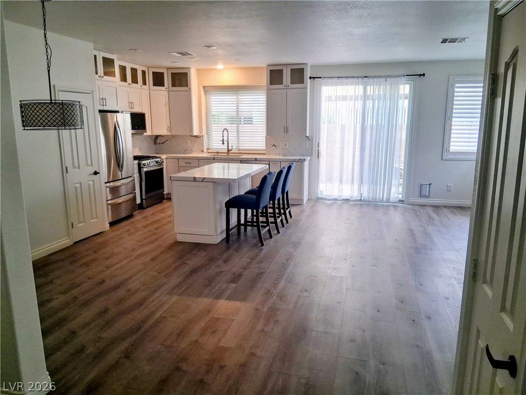 9116 Kings Town Avenue, Las Vegas, NV 89145 — photo 3