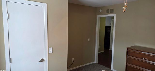 31827 Nardelli Lane, Roseville, MI 48066