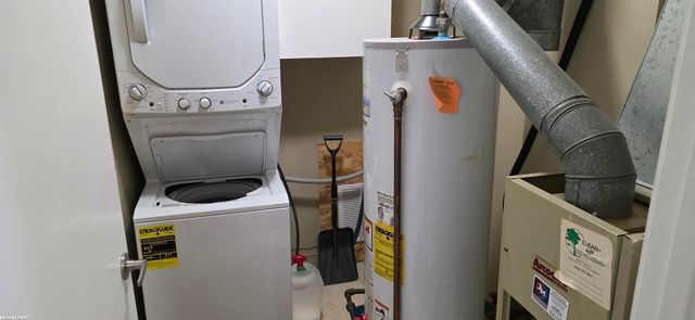 31827 Nardelli Lane, Roseville, MI 48066