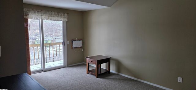 31827 Nardelli Lane, Roseville, MI 48066