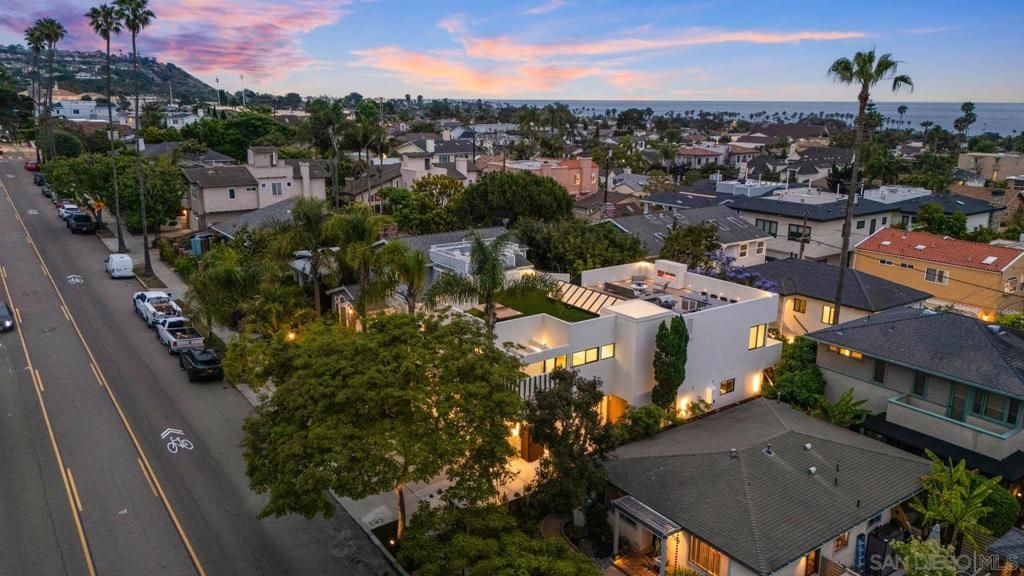 Image 47 of property listing at 7372 Fay Ave, La Jolla, CA 92037