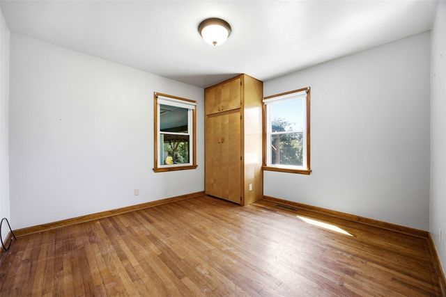 4731 Mount Vernon Rd, Cedar Rapids, IA 52403