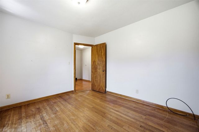 4731 Mount Vernon Rd, Cedar Rapids, IA 52403