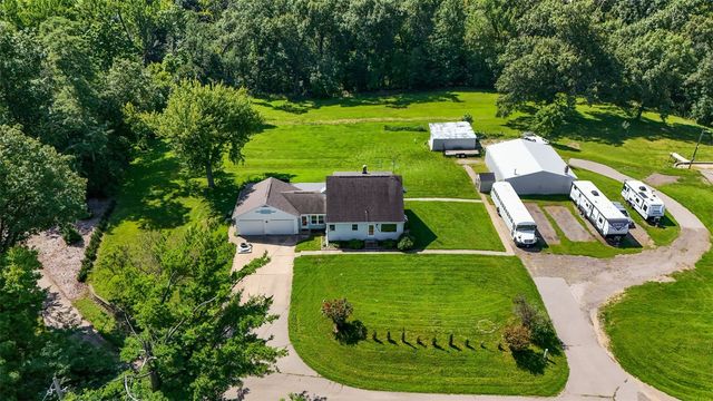 4731 Mount Vernon Rd, Cedar Rapids, IA 52403