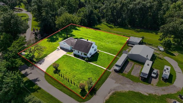 4731 Mount Vernon Rd, Cedar Rapids, IA 52403