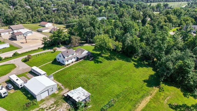 4731 Mount Vernon Rd, Cedar Rapids, IA 52403
