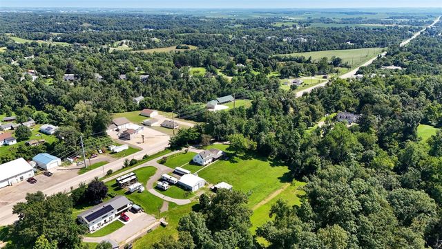 4731 Mount Vernon Rd, Cedar Rapids, IA 52403