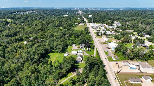 4731 Mount Vernon Rd, Cedar Rapids, IA 52403
