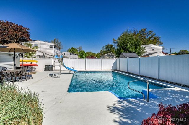 1391 Mohawk Road, North Brunswick, NJ 08902