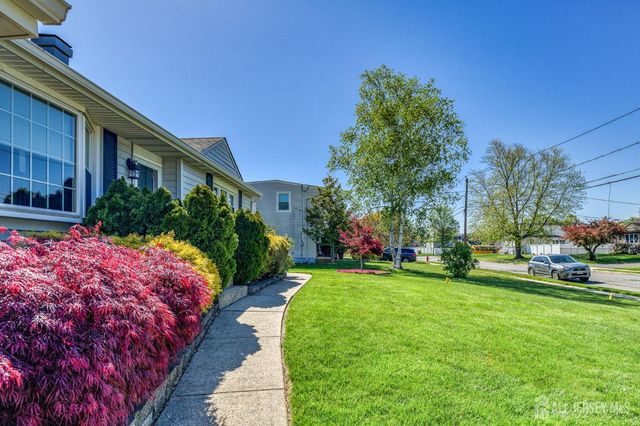 1391 Mohawk Road, North Brunswick, NJ 08902