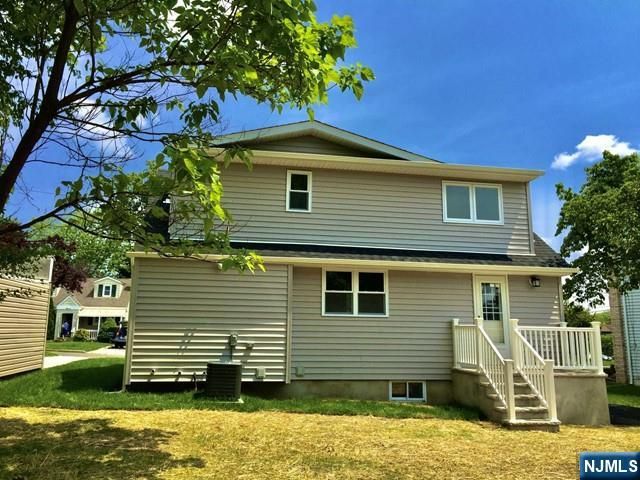 10 White Oak Drive, Lodi, NJ 07644