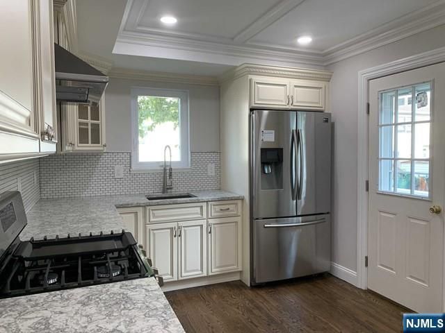 10 White Oak Drive, Lodi, NJ 07644