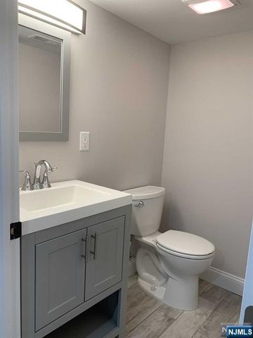 10 White Oak Drive, Lodi, NJ 07644