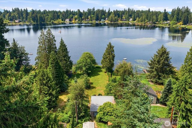 11321 E Lake Joy Drive NE, Carnation, WA 98014