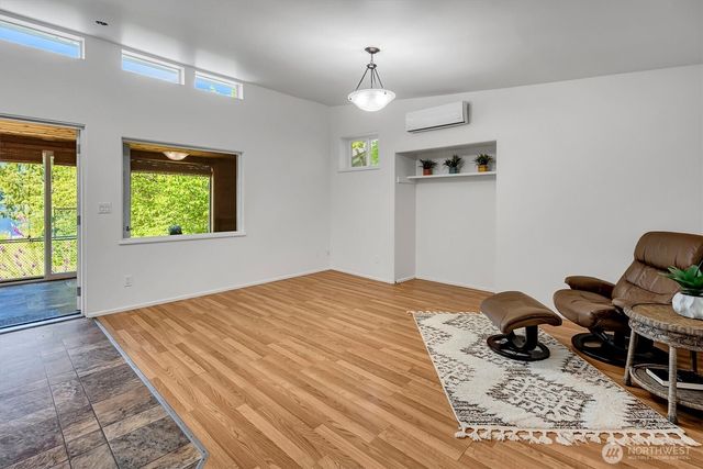 11321 E Lake Joy Drive NE, Carnation, WA 98014