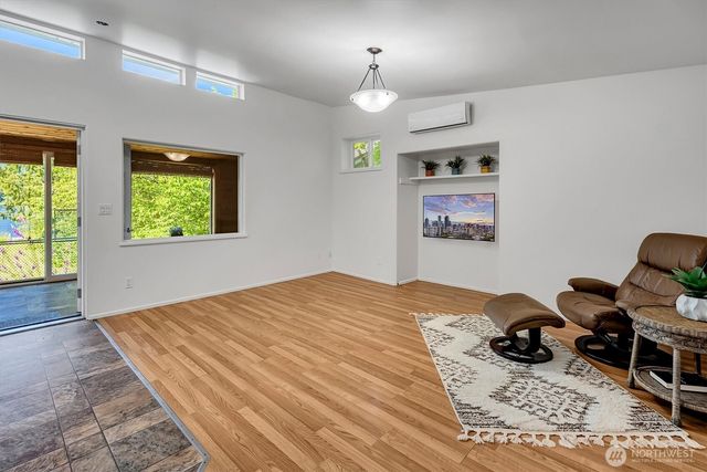 11321 E Lake Joy Drive NE, Carnation, WA 98014