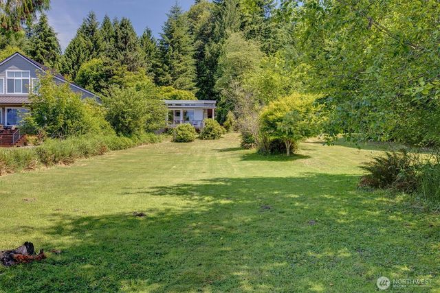 11321 E Lake Joy Drive NE, Carnation, WA 98014