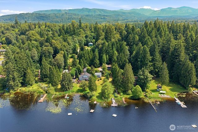 11321 E Lake Joy Drive NE, Carnation, WA 98014