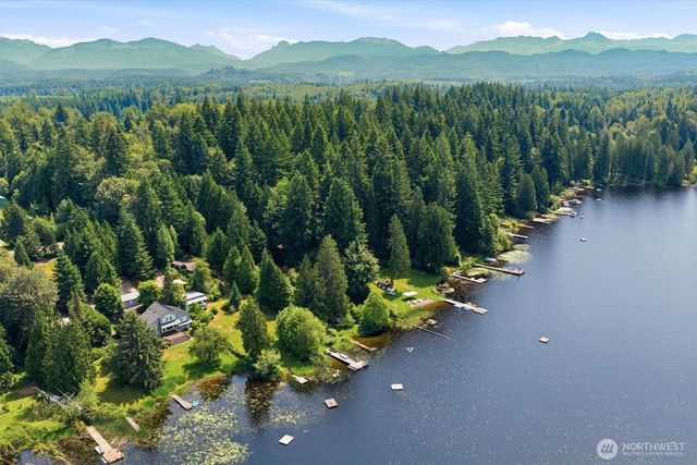 11321 E Lake Joy Drive NE, Carnation, WA 98014