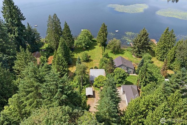 11321 E Lake Joy Drive NE, Carnation, WA 98014