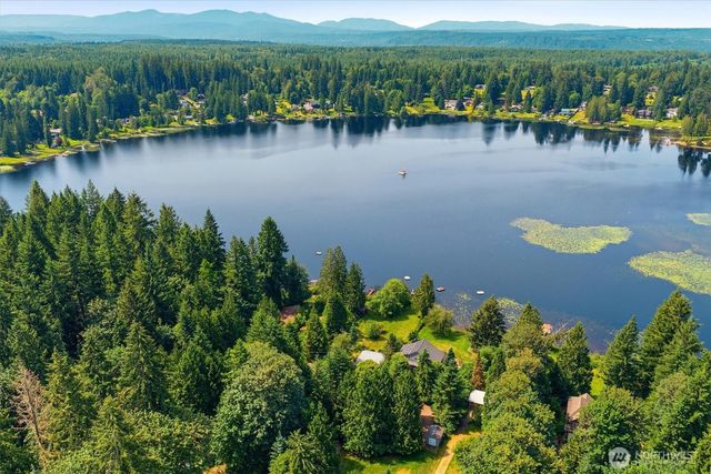 11321 E Lake Joy Drive NE, Carnation, WA 98014